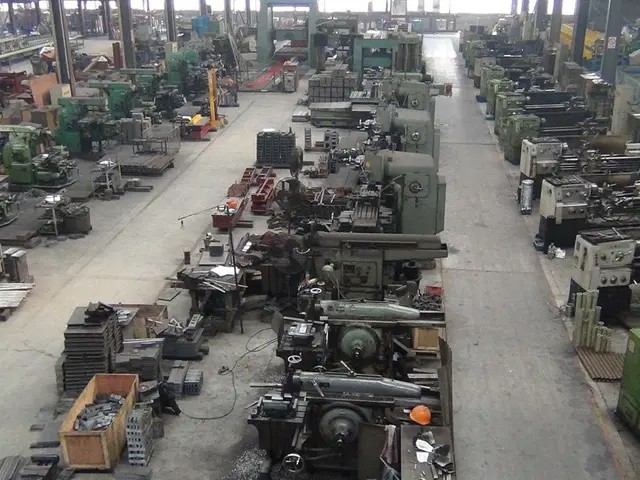 Rough Machining Center Rollers, Shafts are processed roughly here after cutting, then move on to CNC center or cylindrical grinding for a further machining.