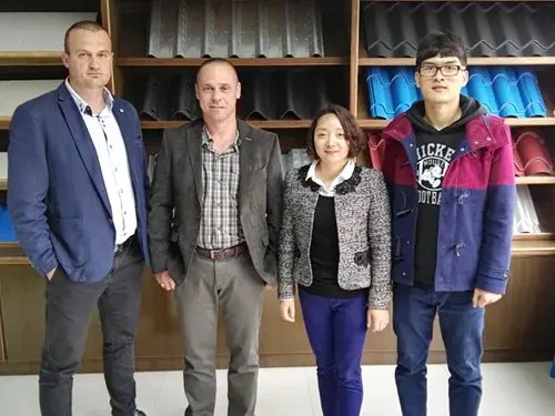 2017-04-10-Hungary-customer-640-640